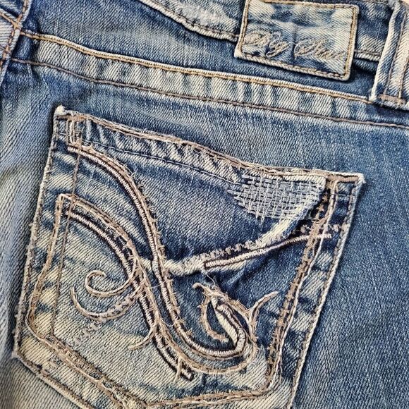 BIG STAR Casey Low Rise Fit Distressed Bermuda Shorts - Picture 6 of 6